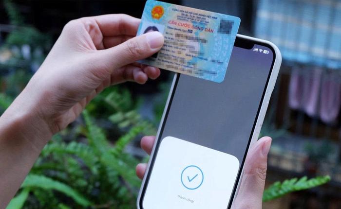 Đặt CCCD lên màn hình điện thoại, phát hiện tài khoản tự động chuyển 585 triệu đồng: Người phụ nữ báo công an