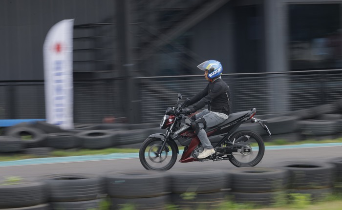 Suzuki Việt Nam tung phiên bản New Satria giá từ 54,5 triệu đồng: Thách thức ngôi vương phân khúc xe côn tay của Honda Winner X và Yamaha Exciter?