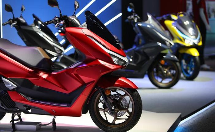 Honda PCX160 2027 trình làng với màn hình TFT và HSTC, đe dọa ngôi vương của Yamaha NVX và Honda SH