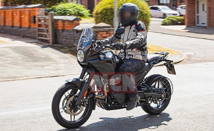 So kè Yamaha Tenere 700, vua phượt Royal Enfield Himalayan 750 lộ diện cùng hàng tá công nghệ