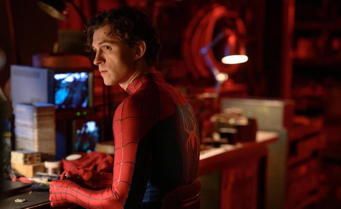 Không phải Tony Stark hay bác Ben, đây mới là người đàn ông dạy cho Spider-Man bài học đắt giá nhất