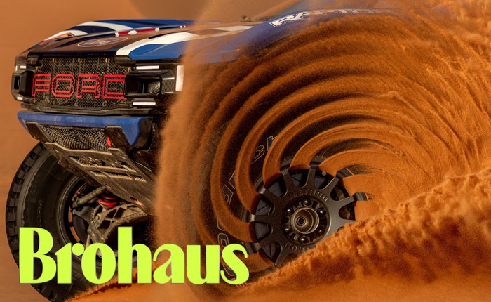 Tinh thần Dakar Rally: Chiếc xe đẹp nhất là chiếc xe lấm lem bùn đất