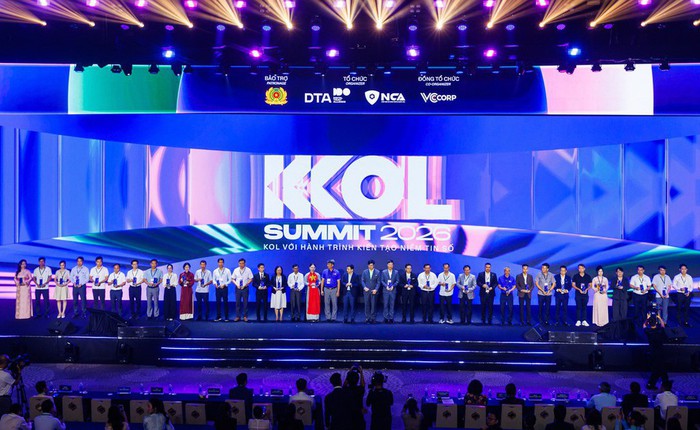 2 khoảnh khắc đặc biệt nhất KOL Summit 2026