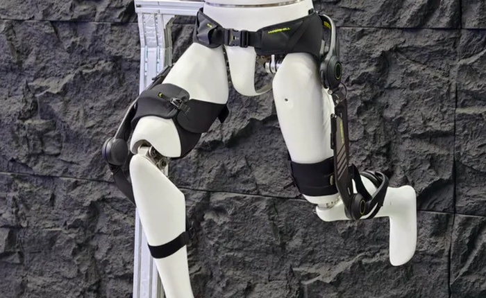 Khung xương robot bước ra đường phố, người dùng sắp có thêm một “đôi chân trợ lực”