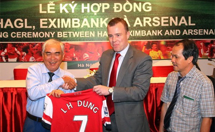 Những thương hiệu Việt "lên hạng" cùng chuyến du đấu của Arsenal
