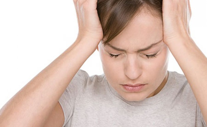 Nhai kẹo cao su là nguyên nhân gây ra bệnh đau đầu