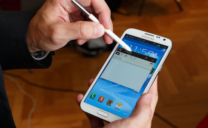 Phablet Galaxy Note II có thể được nâng cấp mạnh ngang Galaxy S4