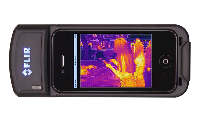 Phụ kiện biến iPhone thành camera hồng ngoại, “quan sát” dễ dàng vào ban đêm