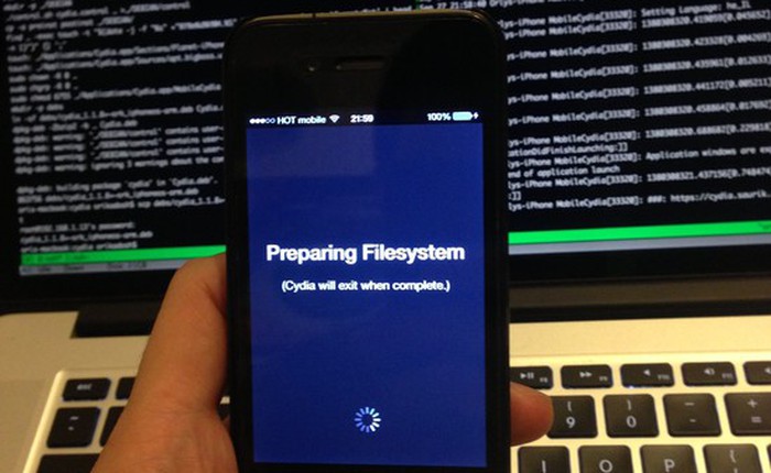 Đã có công cụ jailbreak tạm thời iOS 7 trên iPhone 4 của hacker winocm
