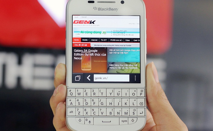 BlackBerry Q10 chính hãng giảm giá 4 triệu đồng tại Việt Nam