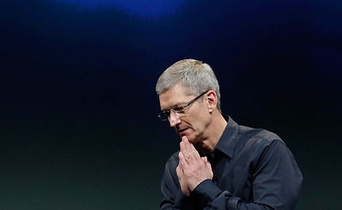 CEO Apple xin giảm thưởng vì để cổ phiếu mất giá