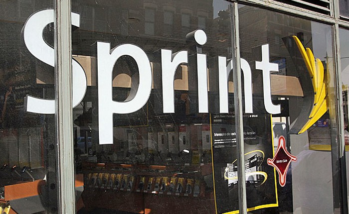 Nhà mạng lớn thứ 3 Mỹ Sprint Nextel bị thâu tóm