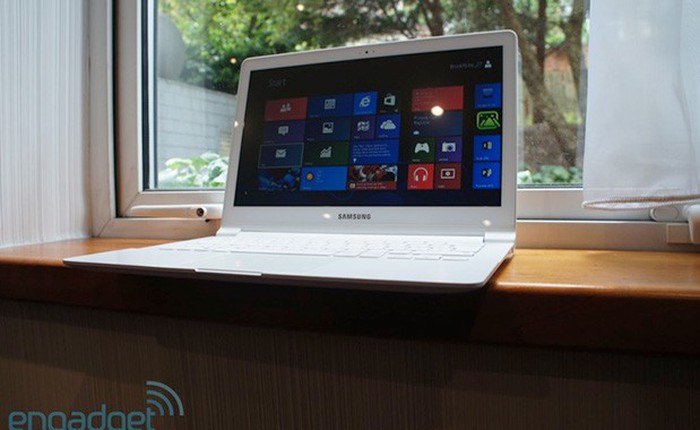 Laptop dùng ổ cứng tốc độ cao của Samsung giá chỉ 800 USD