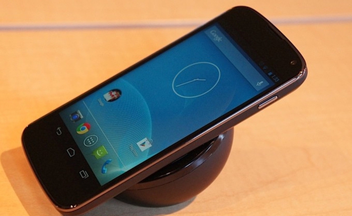 Google giảm giá điện thoại Nexus 4 tới 2 triệu đồng