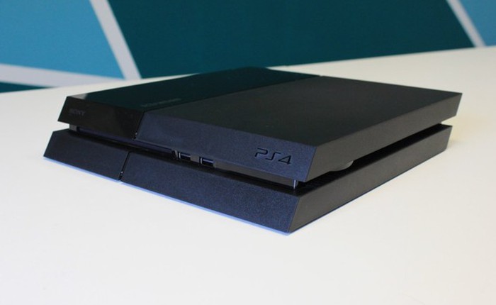 PS4 mới bán ra đã bị tố lỗi "ánh sáng xanh chết chóc"
