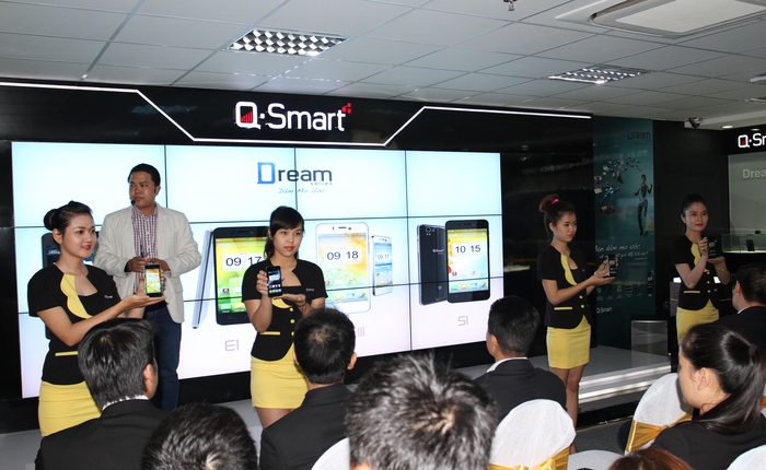 Q-mobile trình làng bộ tứ Android Q-SMART DREAM