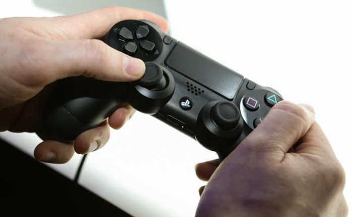 Mức giá của PS 4 thấp hơn Xbox One: Chiêu trò kinh doanh nhưng có thể là sai lầm của Sony