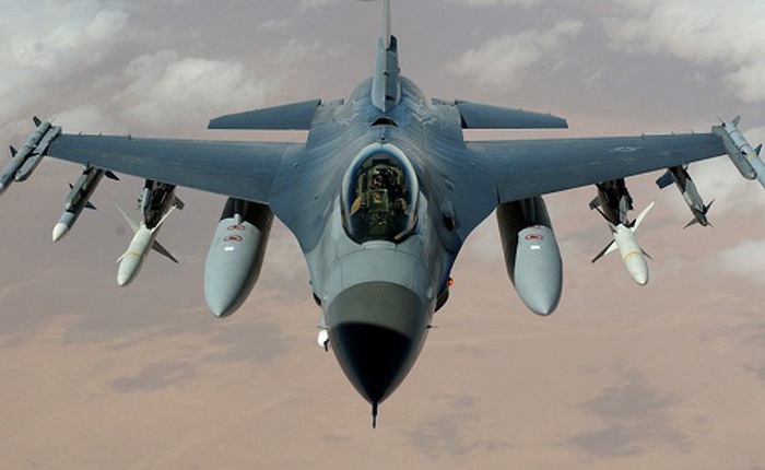 Mỹ chuyển đổi F-16 thành máy bay không người lái