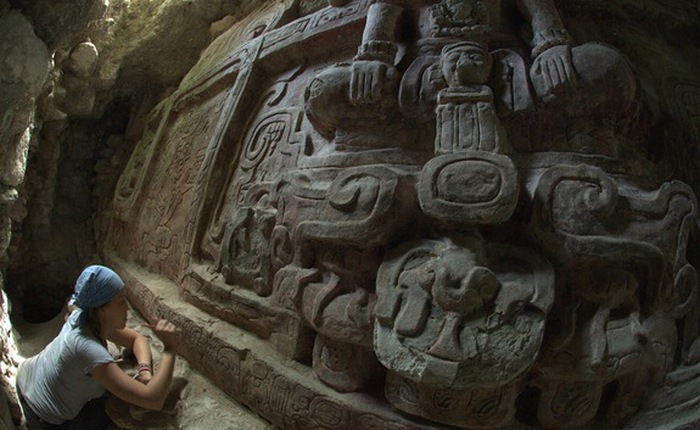Tìm thấy bức phù điêu cổ của người Maya ở Guantemala