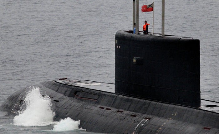 Việt Nam chính thức sở hữu tàu ngầm Kilo