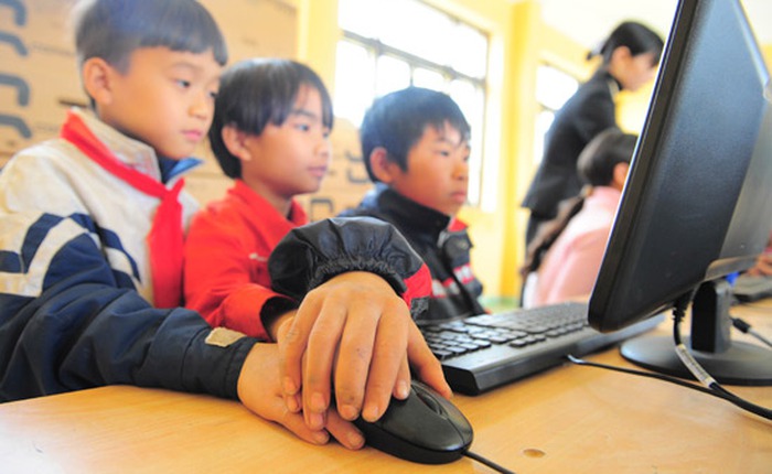 Bộ TT&TT yêu cầu Viettel dừng chương trình triển khai Internet cho giáo dục