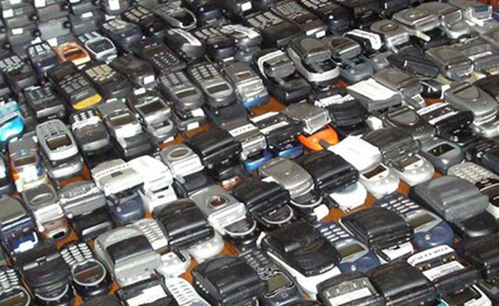 Điện thoại cũ: Nguồn nguyên liệu tái chế dồi dào