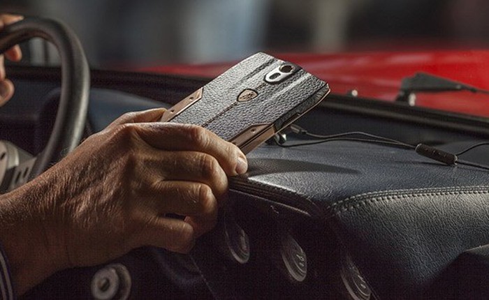 Lamborghini Tauri 88 – smartphone thương hiệu bò tót giá 6000USD
