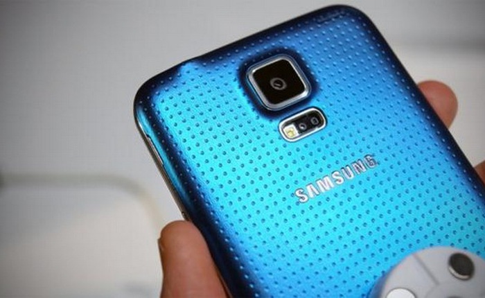 Galaxy S5 có thể bán chậm vì rắc rối với camera