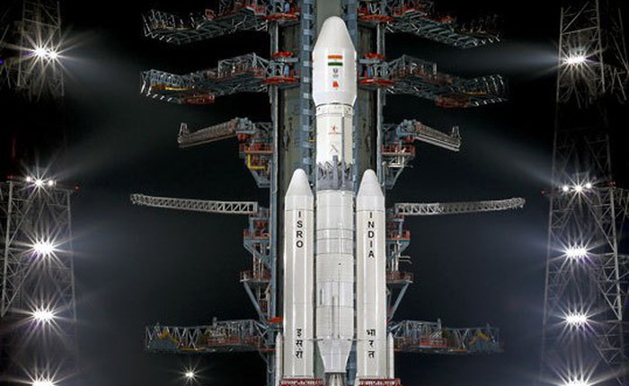 [Picture] Tên lửa vệ tinh lớn thứ 3 thế giới của Ấn Độ trước giờ phóng