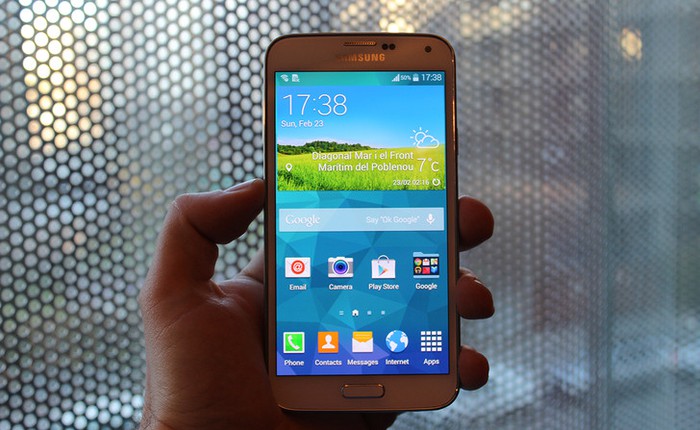 MWC 2014 - Siêu phẩm Galaxy S5 lộ diện hoàn chỉnh trước giờ G: Vỏ nhựa, chống nước và cảm biến vân tay