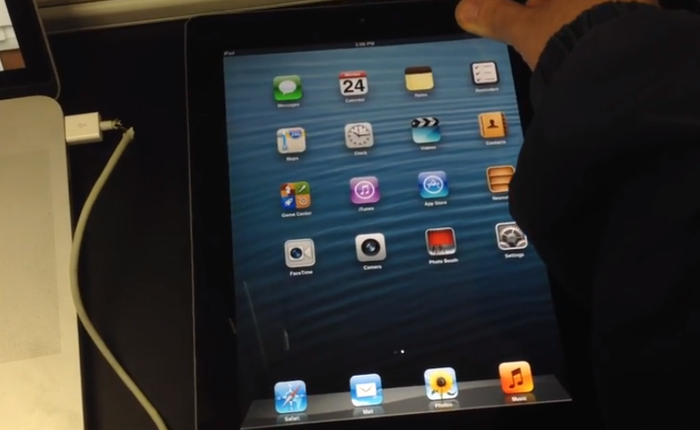 iPad 2 có thể chạy được cả iOS 5.1, 6.1.3 và 7.0.6