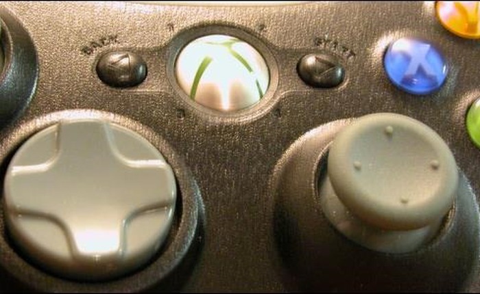 Vì sao tay cầm Xbox 360 là "tiêu chuẩn vàng" khi chơi game máy tính?