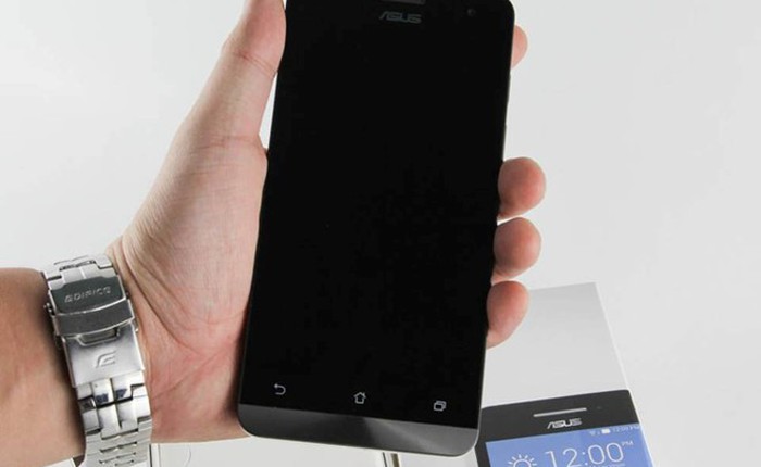Asus Zenfone 5 xách tay về VN, giá 3,65 triệu đồng