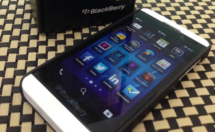 BlackBerry Z10 không còn hút khách như thời điểm mới giảm giá