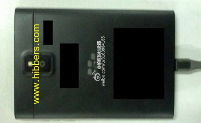 Rò rỉ smartphone BlackBerry với thiết kế lạ mắt cùng bàn phím QWERTY mới
