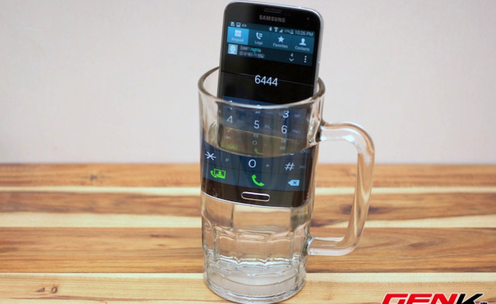 Thử khả năng chống nước của Galaxy S5 theo phong cách "Pentax K5"
