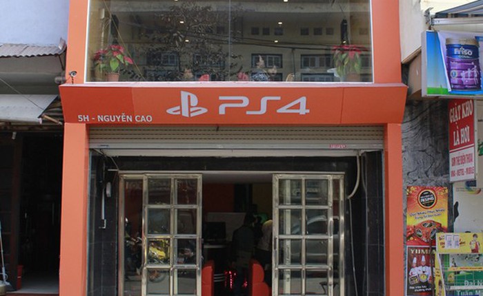 Tham quan cửa hàng PS4 đầu tiên ở Hà Nội