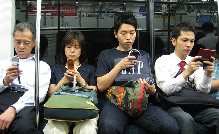 Nhật Bản và văn hóa sử dụng điện thoại di động
