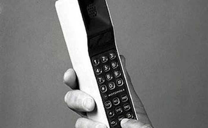 Nhìn lại những ngày đầu điện thoại di động ra đời
