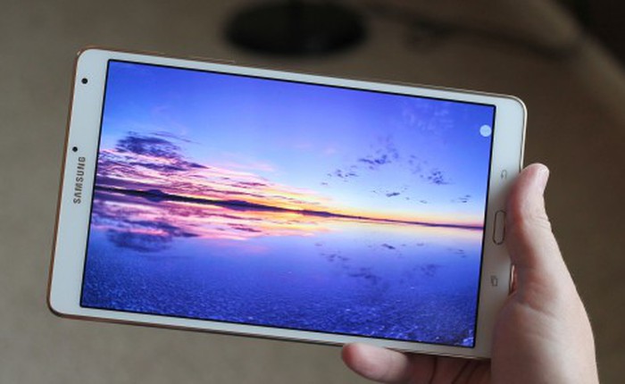 Galaxy Tab S 8.4 vs iPad mini 3: Cuộc đọ sức không khoan nhượng