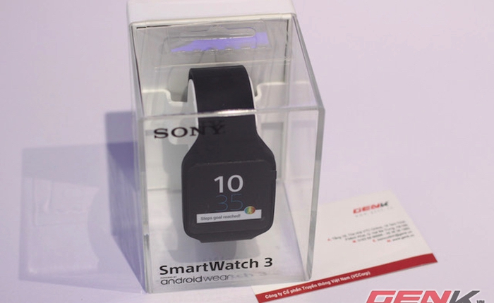 Mở hộp Sony Smartwatch 3 tại Việt Nam