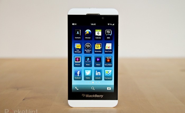 BlackBerry Z10 hàng xách tay về VN giá còn 3,9 triệu đồng