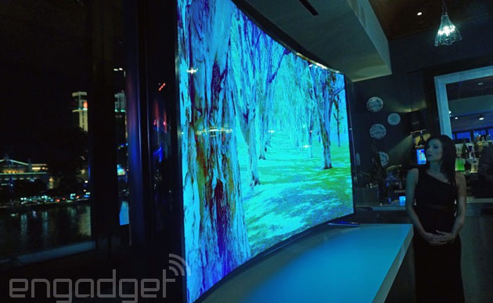 [CES 2014] TV của Samsung có thể bẻ cong theo ý muốn