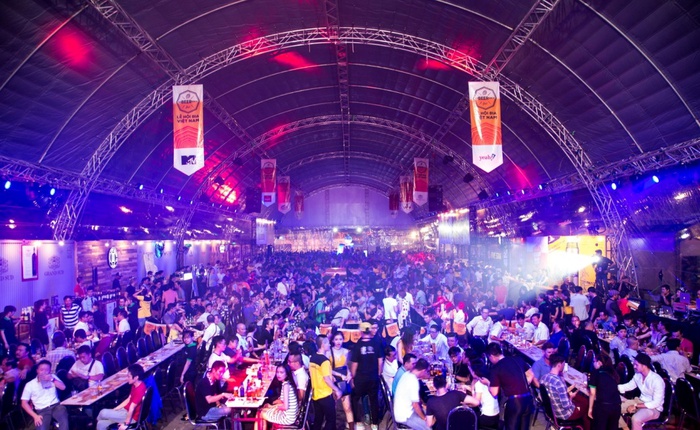 Hàng nghìn người Sài Gòn hào hứng tham gia lễ hội bia