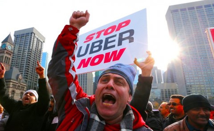 Uber lại bị chính các tài xế đâm đơn kiện ở Anh