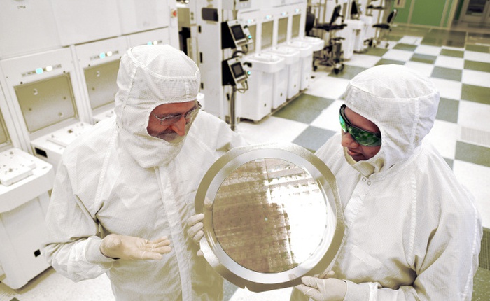 Rào cản 10 nm bị phá vỡ, IBM ra mắt chip 7 nm đầu tiên trên thế giới