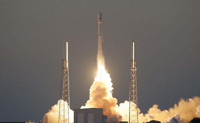 Xem màn phóng tên lửa thành công vừa mới diễn ra của SpaceX