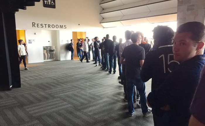 Khu vệ sinh WWDC 2015 bộc lộ điểm tối của ngành công nghệ