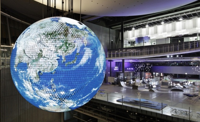 [Video] Geo-Cosmos: đèn OLED lớn nhất thế giới
