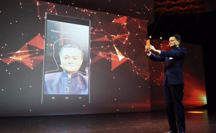 CEO Alibaba: Mua hàng bằng cách chụp hình selfie mới là thời thượng!